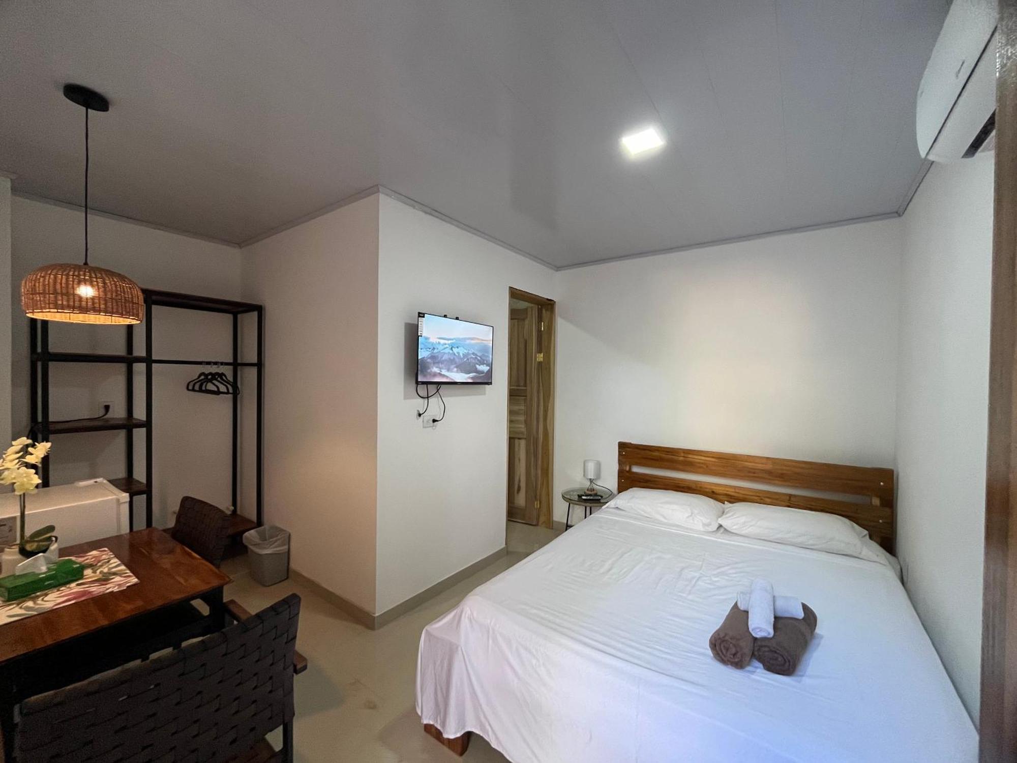 La Jungla Bed & Breakfast Puerto Carrillo Exterior photo